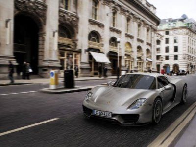 Россиянин приобрел первый супергибрид Porsche 918 Spyder